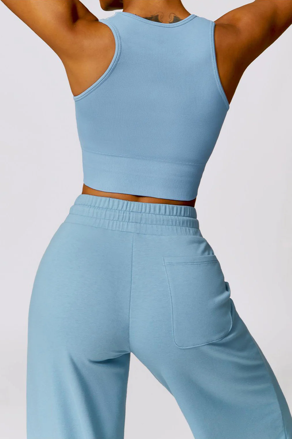 Athleisure Plain U Neck Seamless Shaping Crop Tank With Cups - Image 4