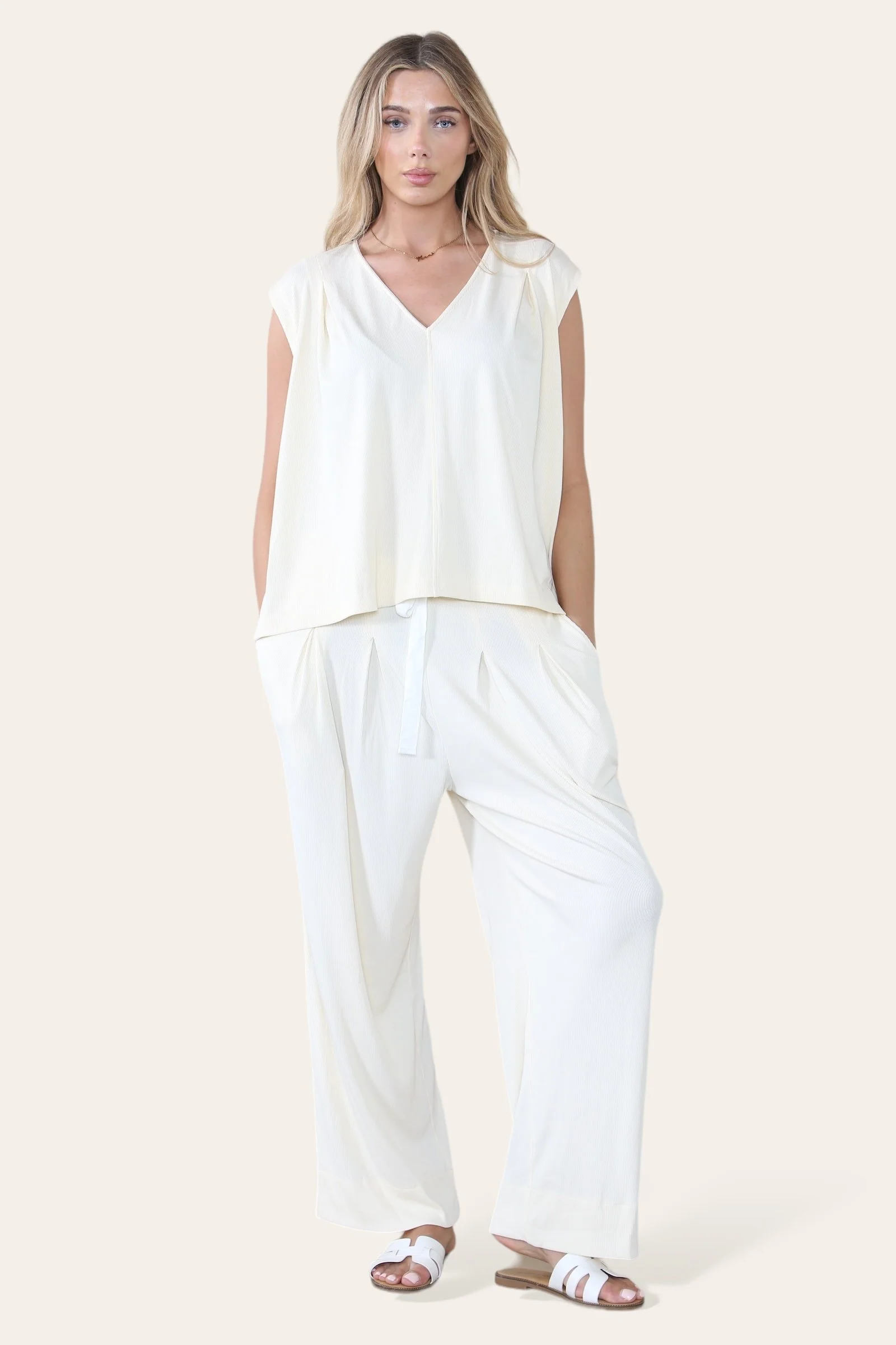 Minimalist V Neck Sleeveless Top & Drawstring Trousers Co-ord - Image 5